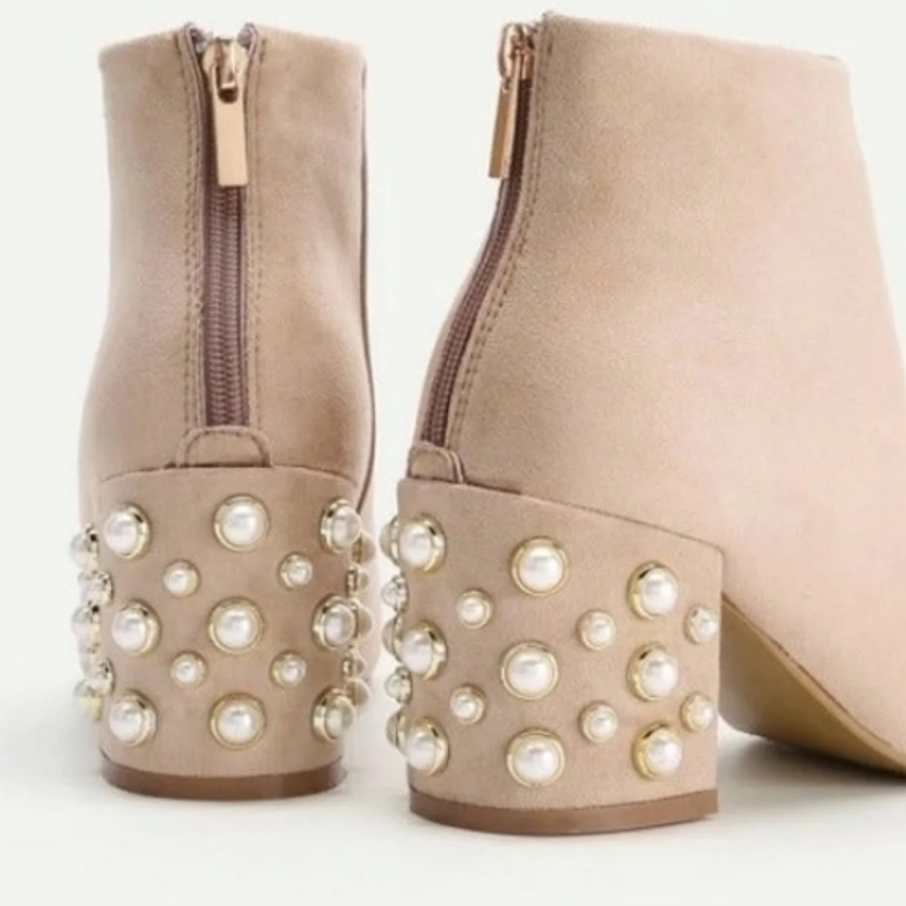 Beautiful beige Pearl booties